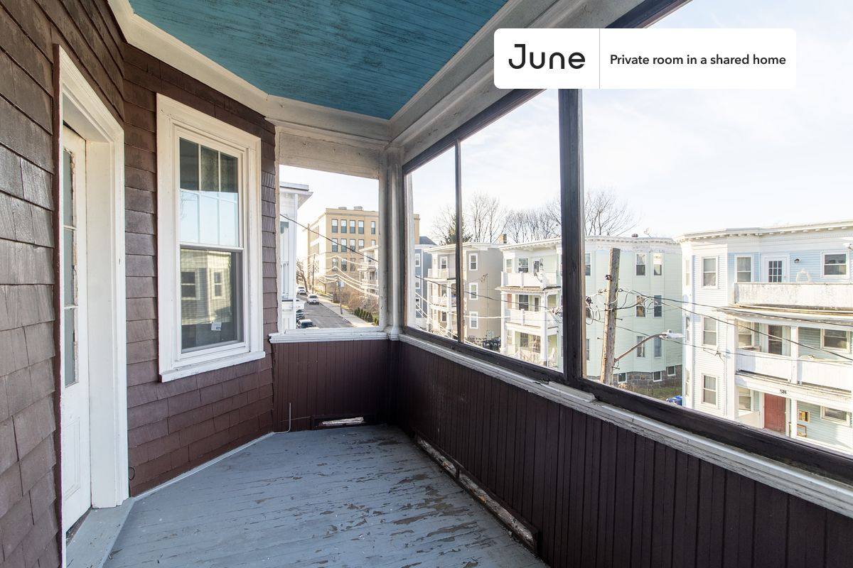 Apartment for rent at 61 Lithgow #D, Dorchester Center, MA 02124