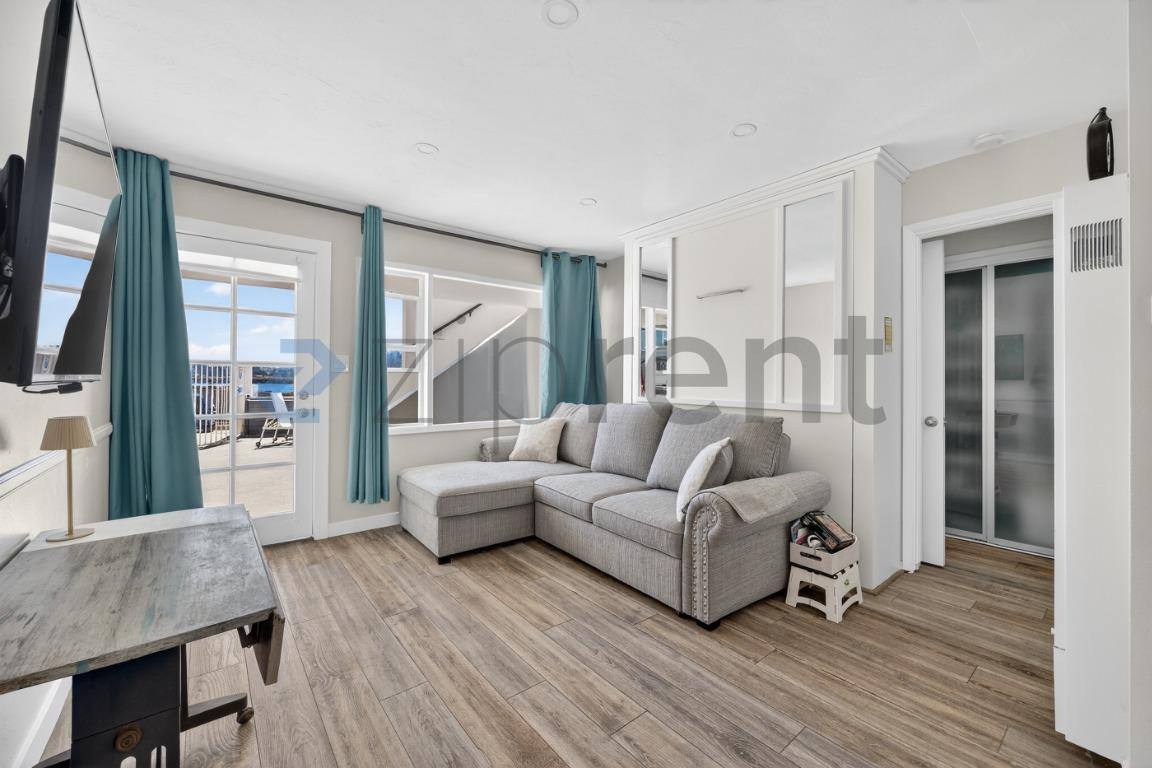 Condo for rent at 2613 Mission Blvd #2, San Diego, CA 92109