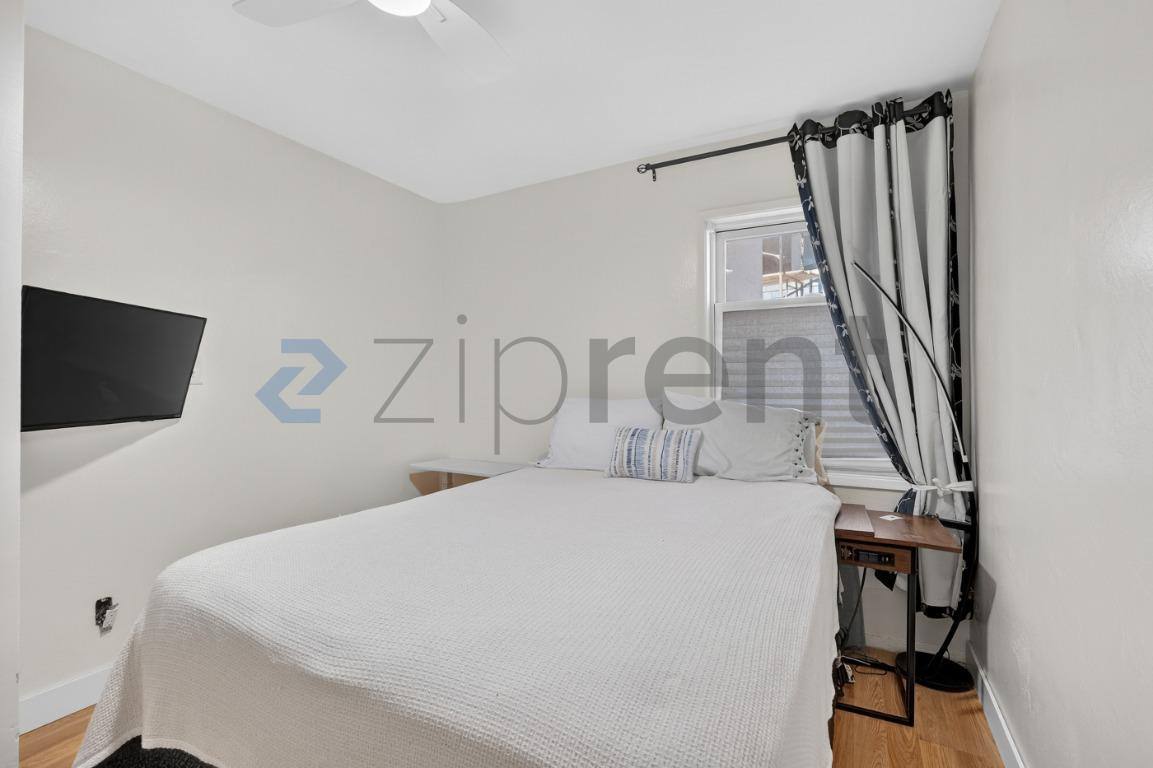Condo for rent at 2613 Mission Blvd #2, San Diego, CA 92109