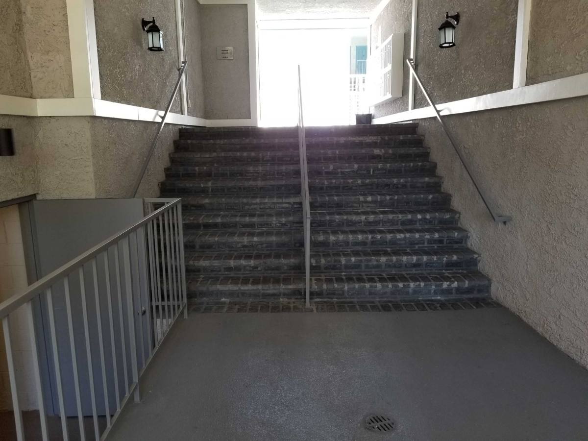 Apartment for rent at 19119 Sherman Way #105, Reseda, CA 91335