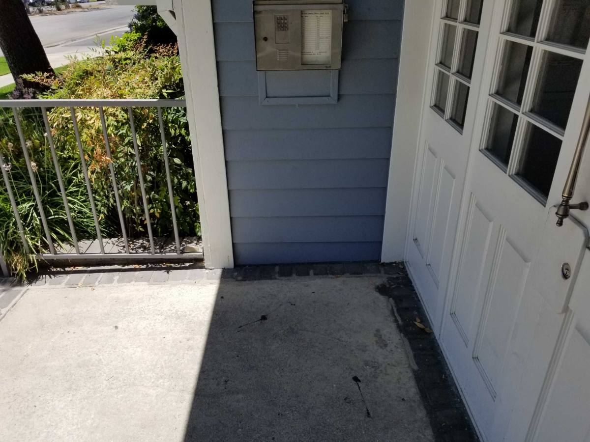 Apartment for rent at 19119 Sherman Way #105, Reseda, CA 91335