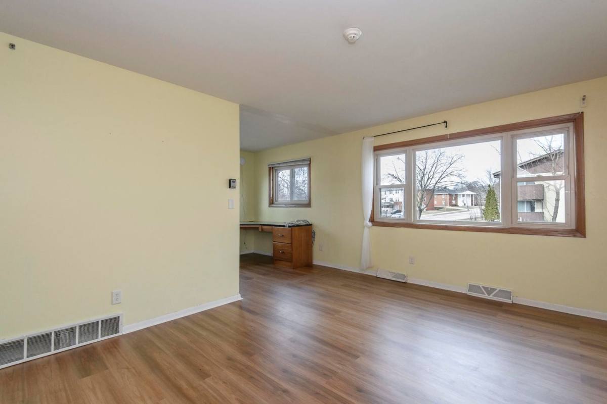 Apartment for rent at 325 Sentinel Dr, Waukesha, WI 53189