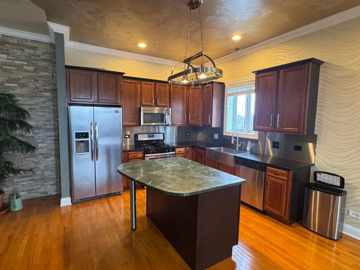 Apartment for rent at 1837 N Harlem Ave, Elmwood Park, IL 60707