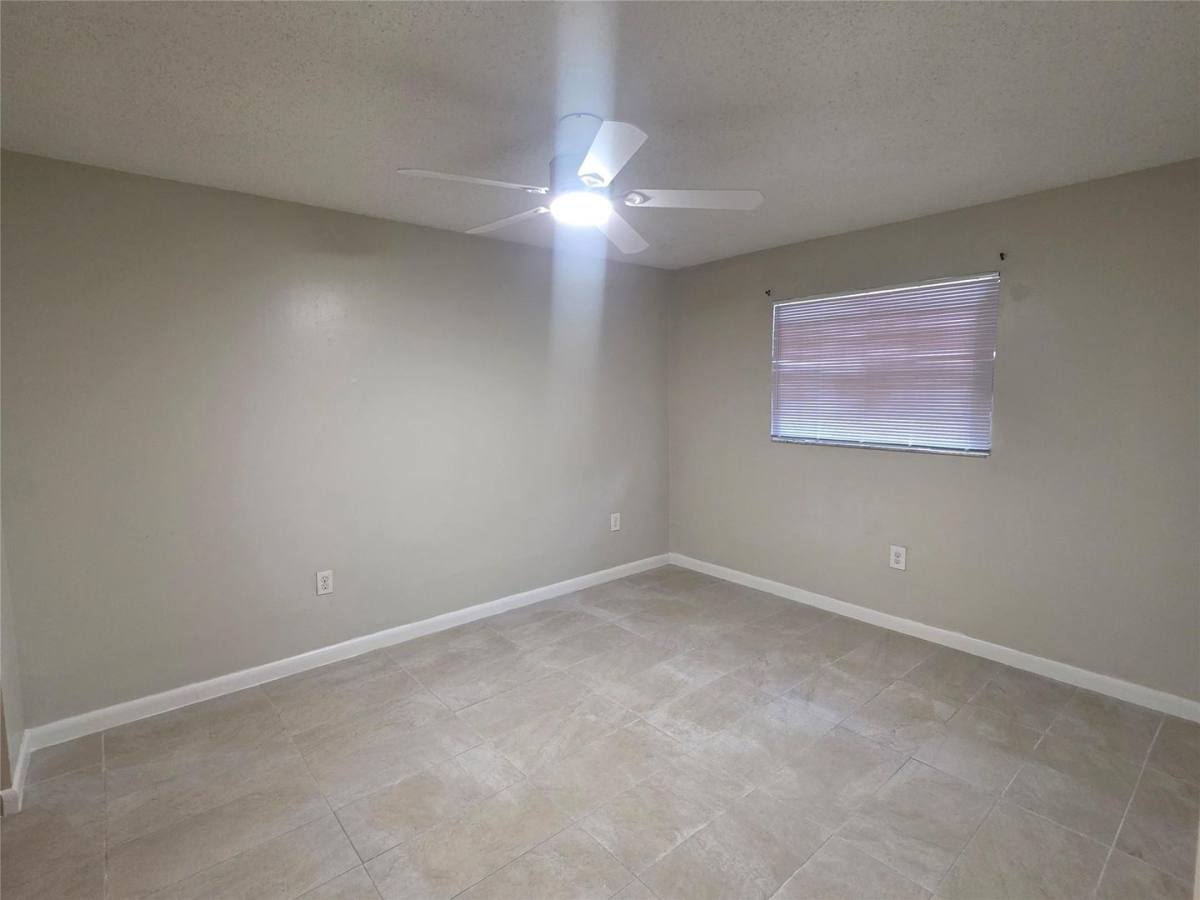 House for rent at 309 NE 169th St, Miami, FL 33162