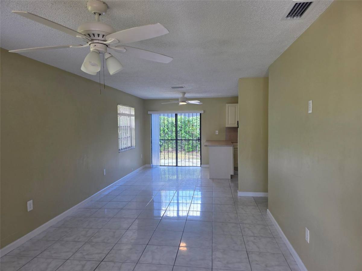House for rent at 309 NE 169th St, Miami, FL 33162