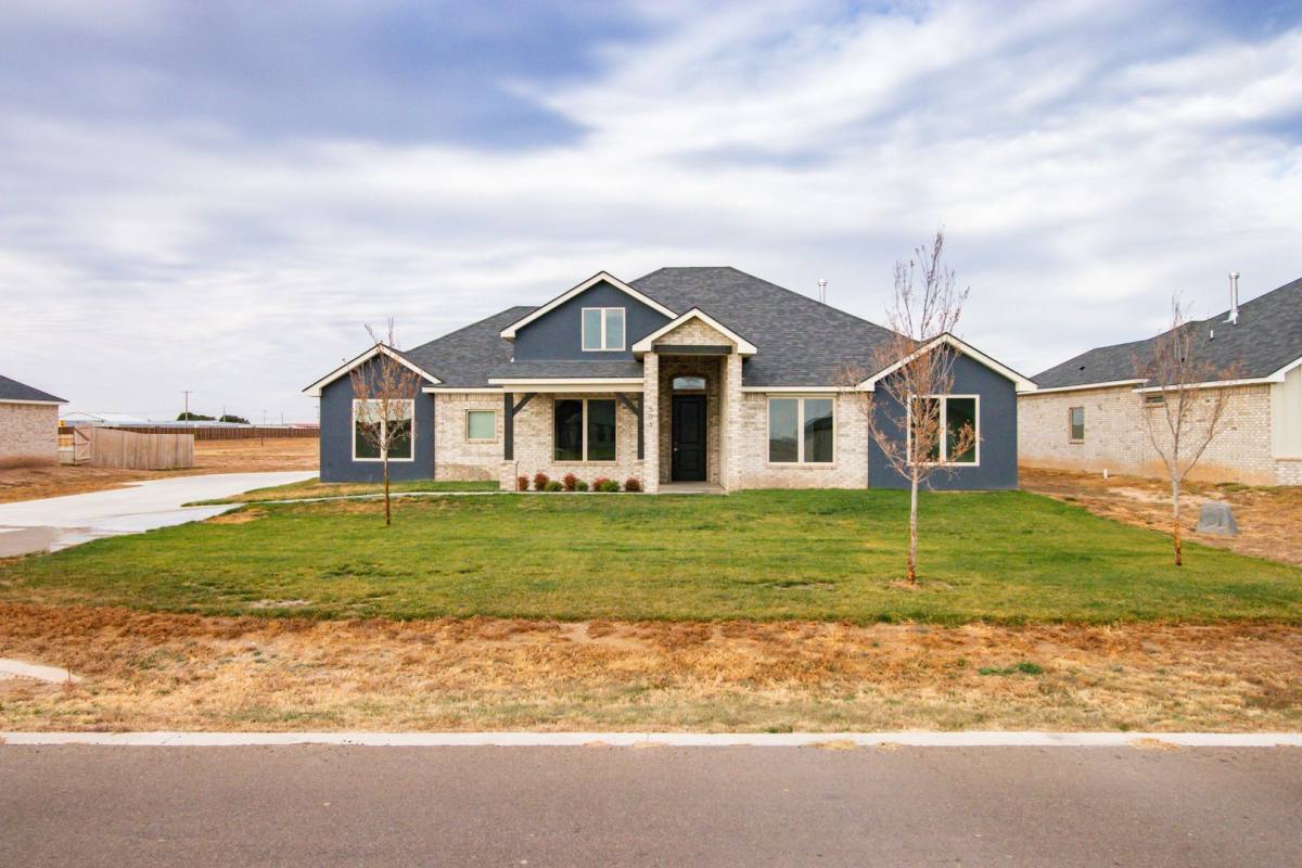 House for rent at 503 Country Club Dr, Canyon, TX 79015