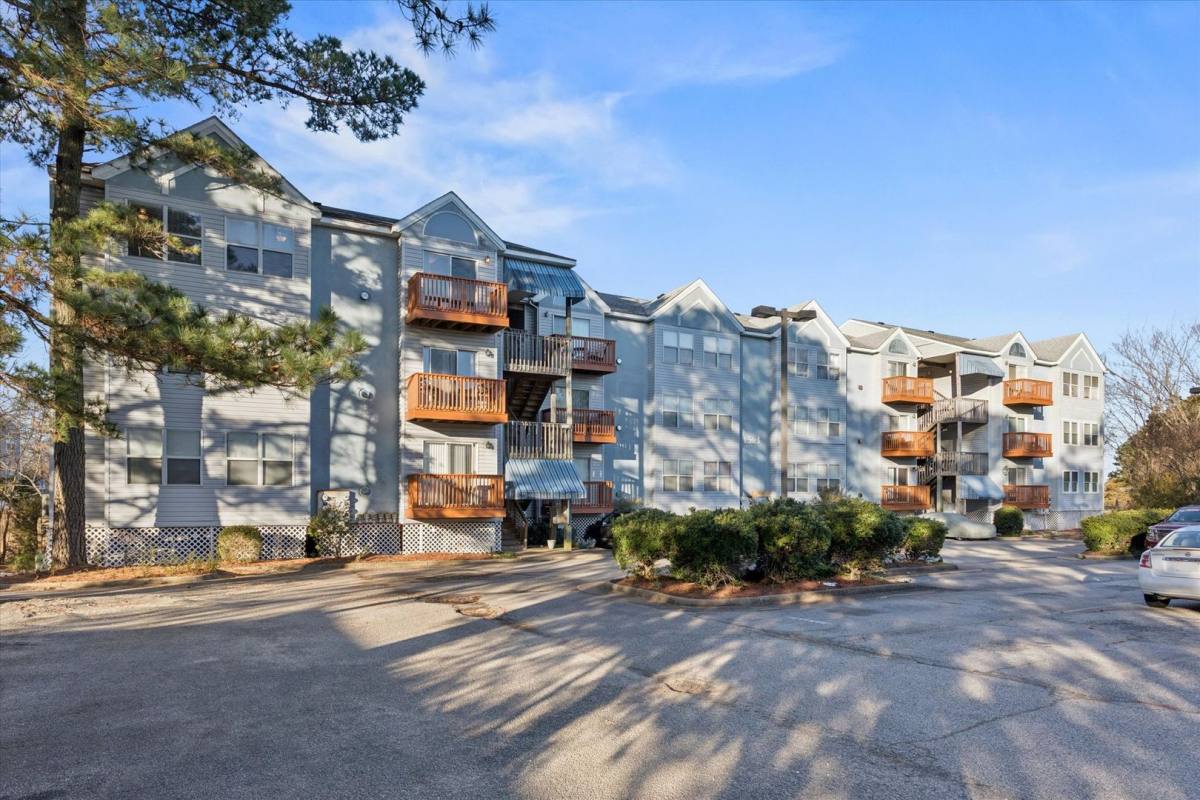 Condo for rent at 1563 N King St, Hampton, VA 23669