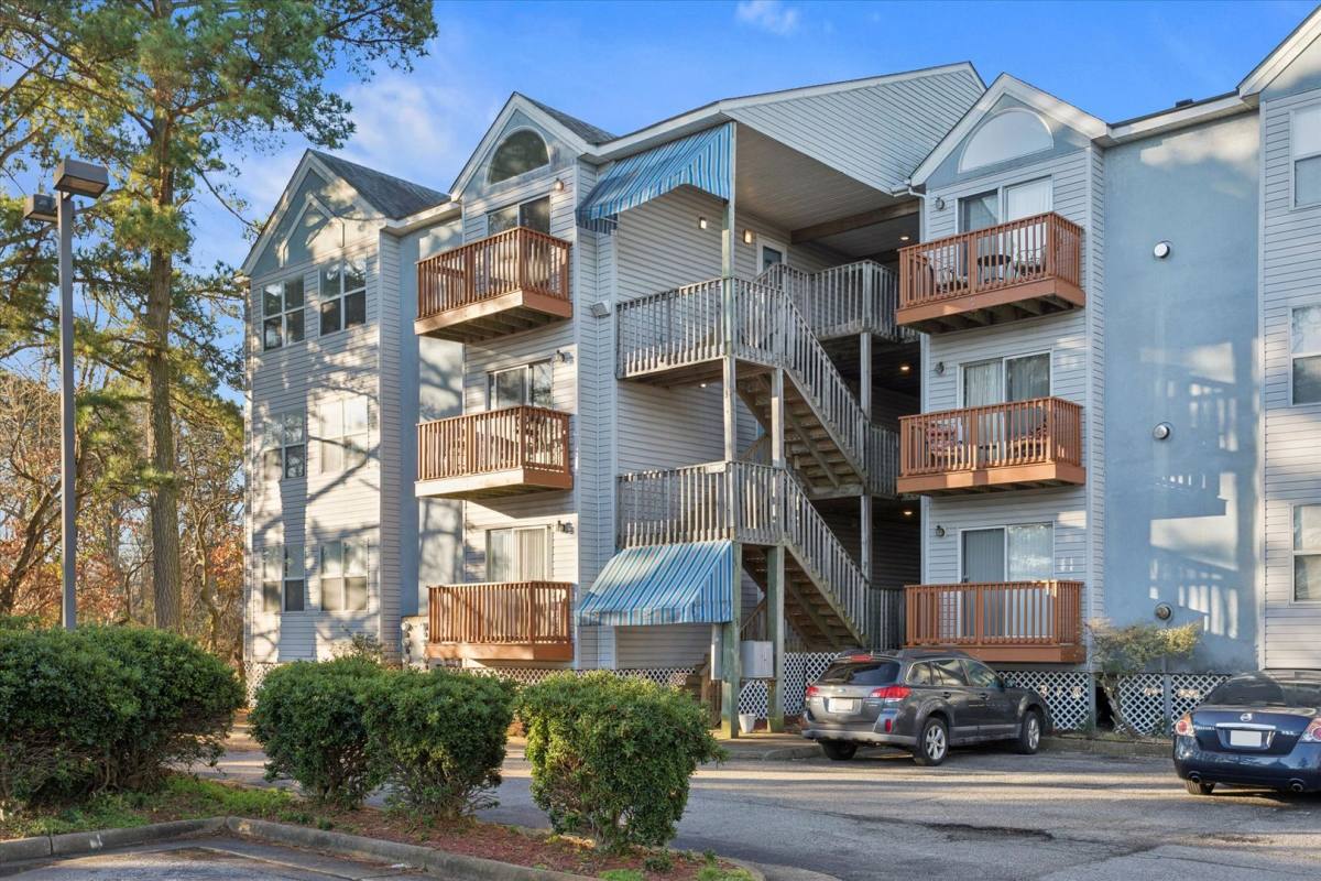 Condo for rent at 1563 N King St, Hampton, VA 23669