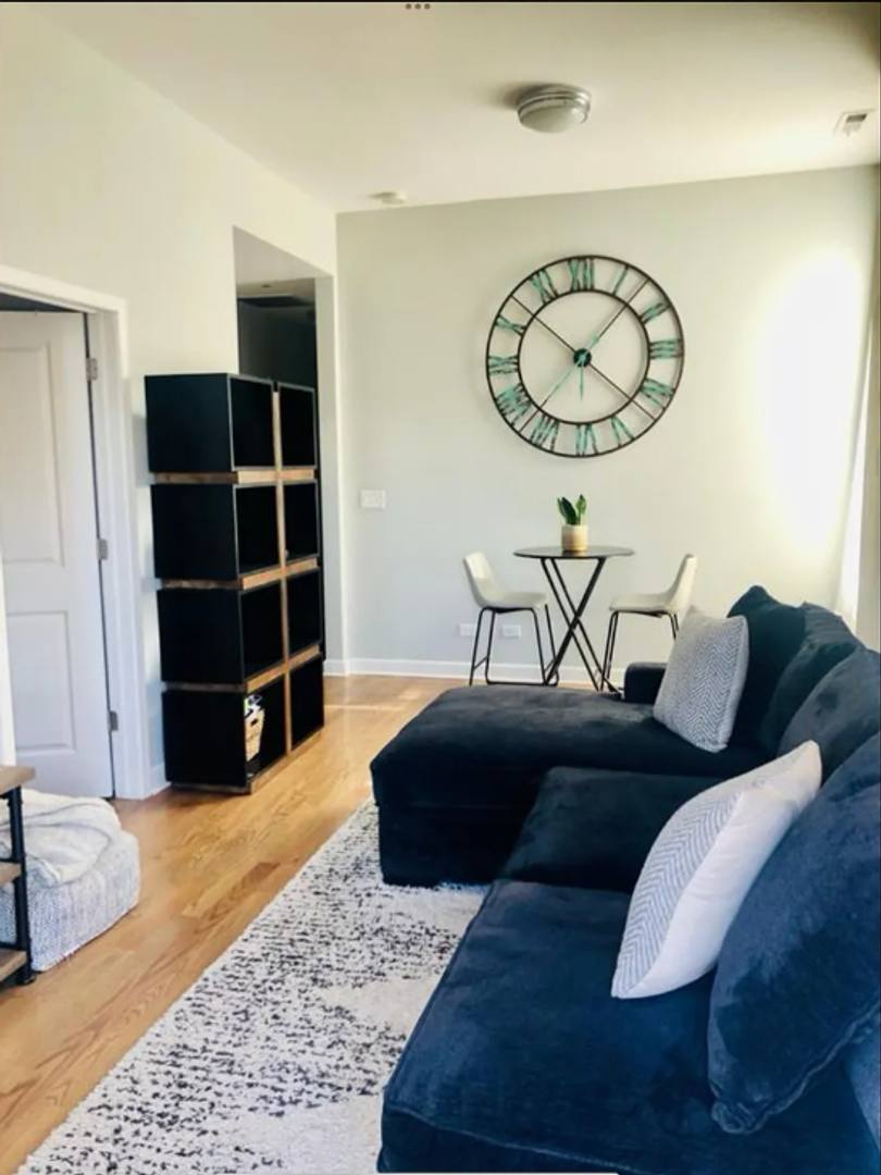 Apartment for rent at 1930 N Damen, Chicago, IL 60647
