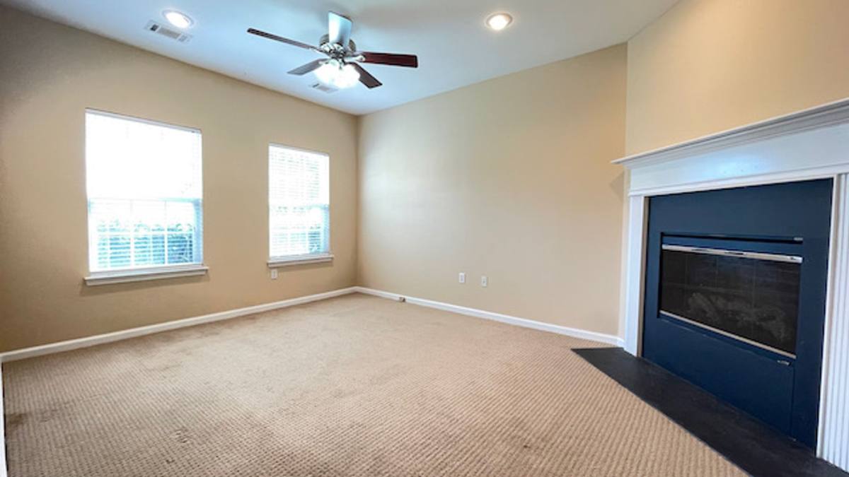 Townhouse for rent at 309 Station Trail, Savannah, GA 31406