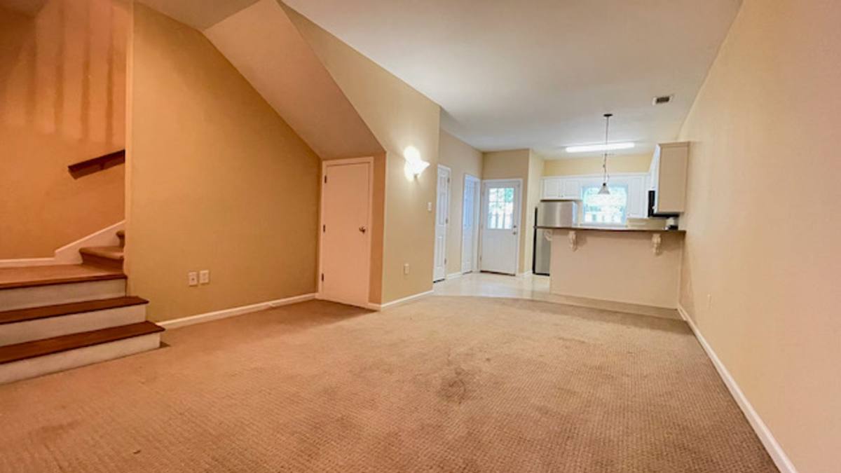 Townhouse for rent at 309 Station Trail, Savannah, GA 31406