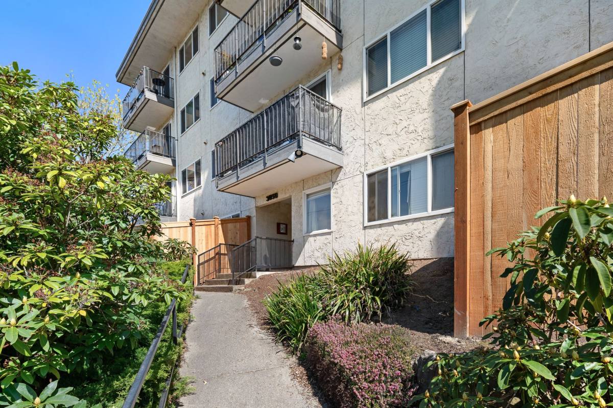 Apartment for rent at 3050 14th Ave W, Seattle, WA 98119