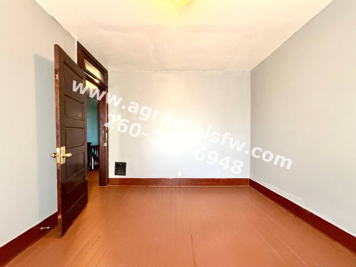 Apartment for rent at 116 E Pontiac St, Fort Wayne, IN 46803