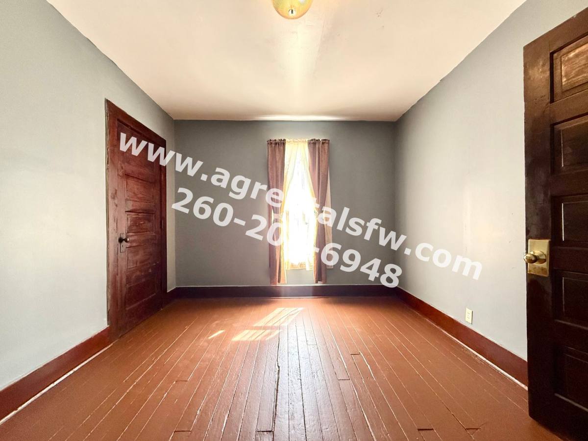 Apartment for rent at 116 E Pontiac St, Fort Wayne, IN 46803