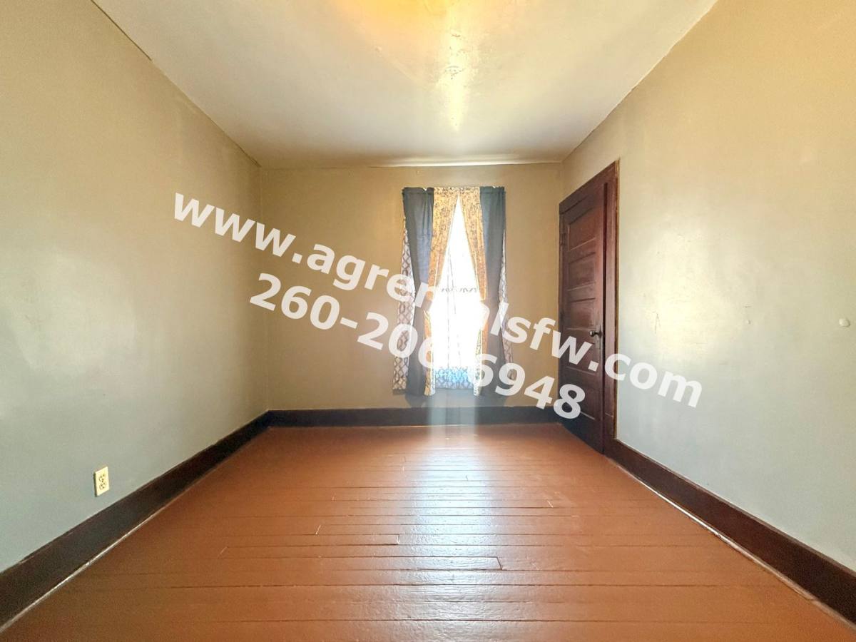 Apartment for rent at 116 E Pontiac St, Fort Wayne, IN 46803