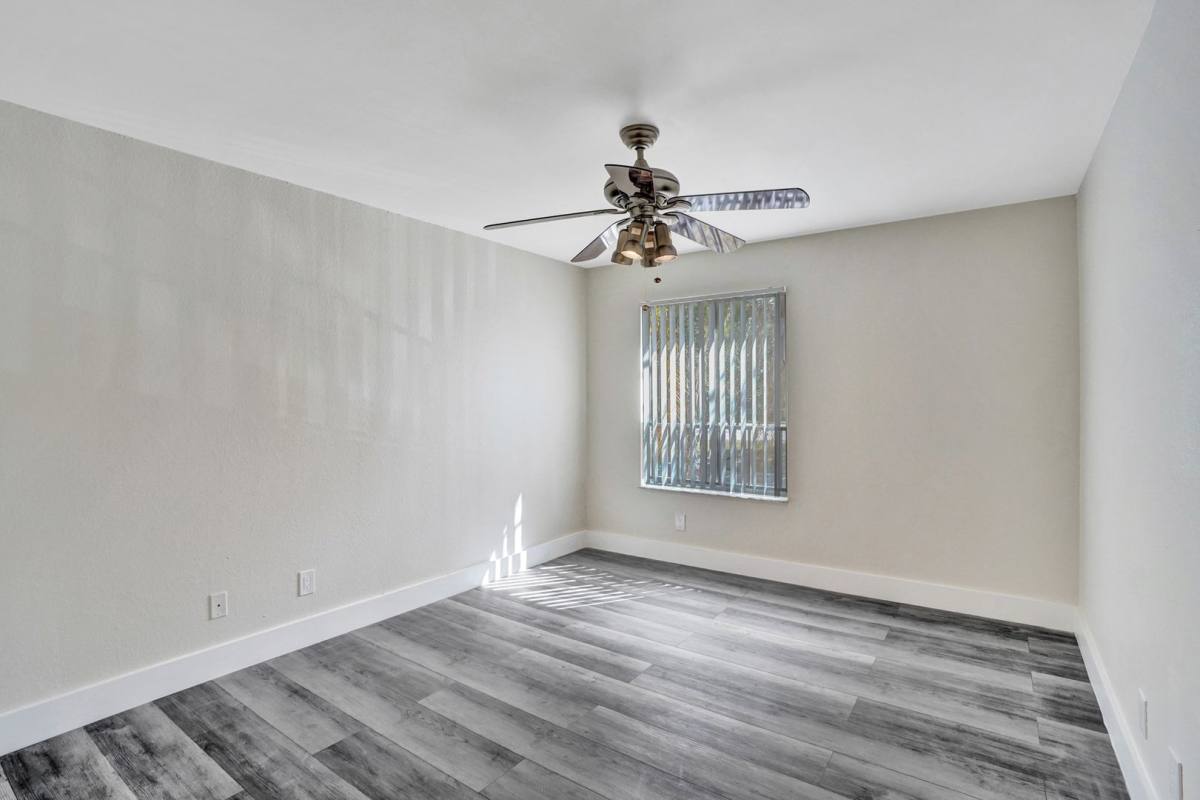 Condo for rent at 595 Vista Isles Dr, Fort Lauderdale, FL 33325