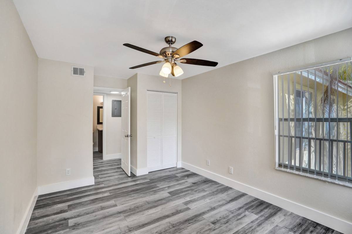 Condo for rent at 595 Vista Isles Dr, Fort Lauderdale, FL 33325