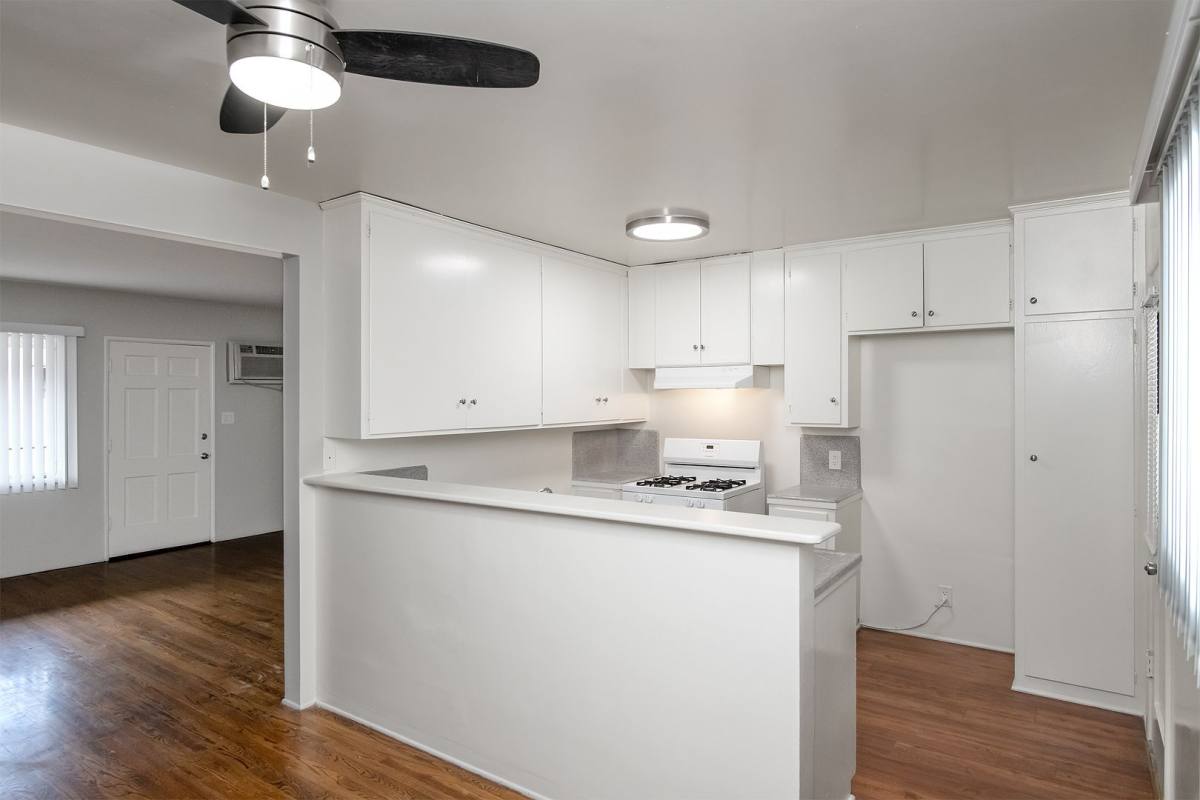 Apartment for rent at 320 N Howard St, Glendale, CA 91206