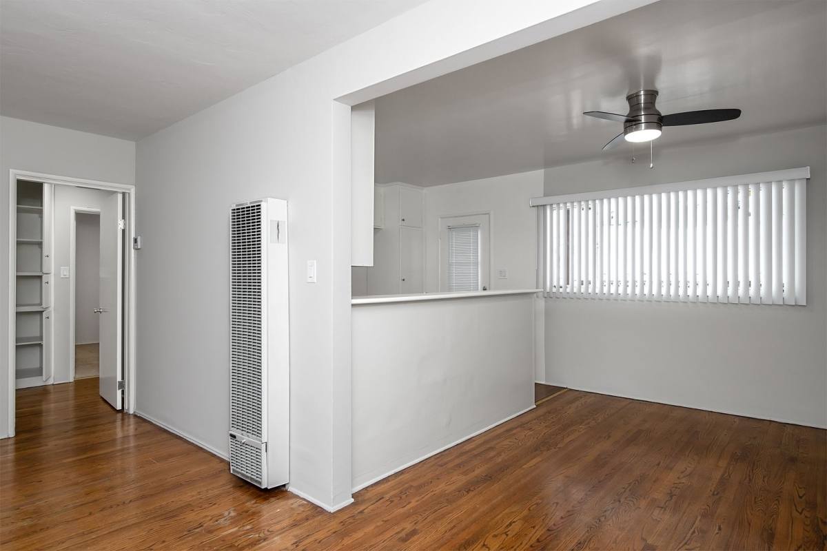 Apartment for rent at 320 N Howard St, Glendale, CA 91206