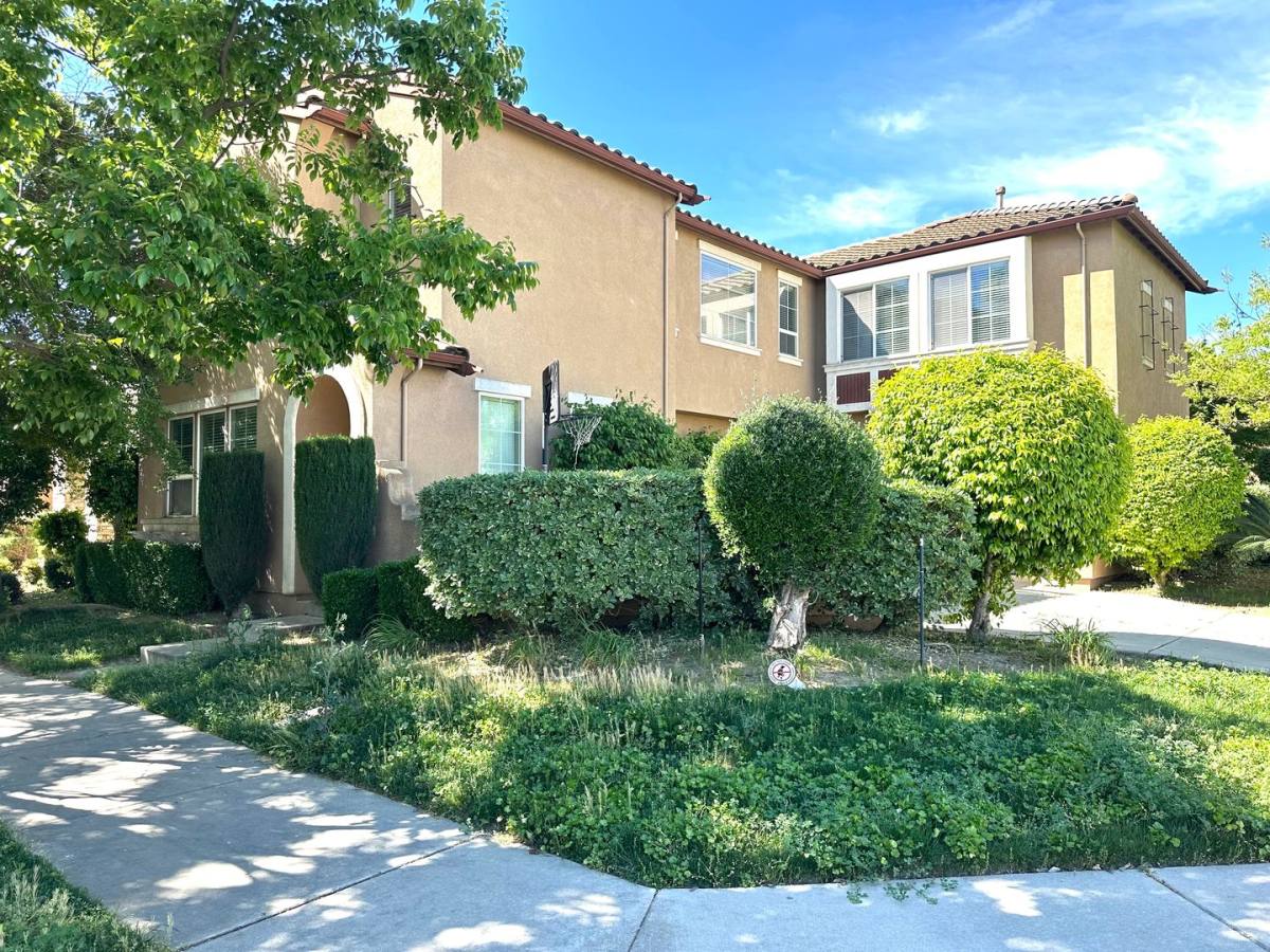 House for rent at 3895 Bethpage St, Turlock, CA 95382