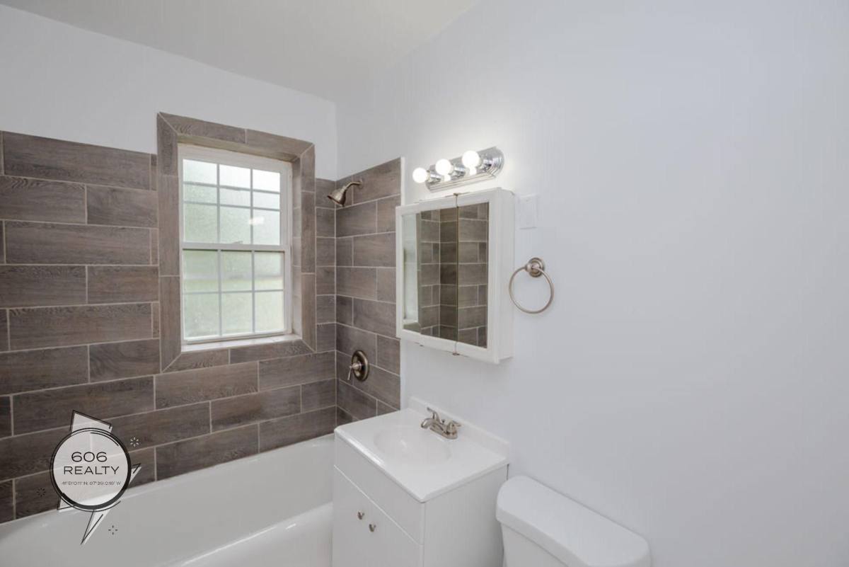 Apartment for rent at 1301 Ridgeland, Berwyn, IL 60402