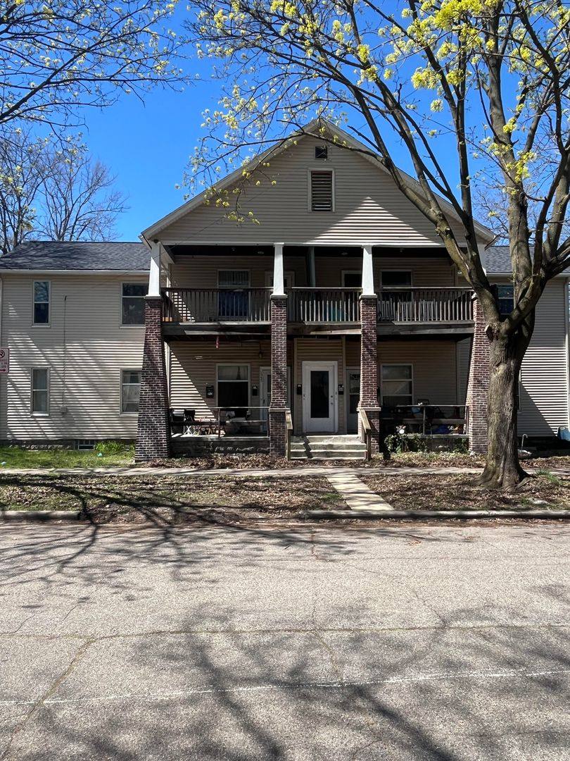 Apartment for rent at 1545 Queen Ave NE, Grand Rapids, MI 49505