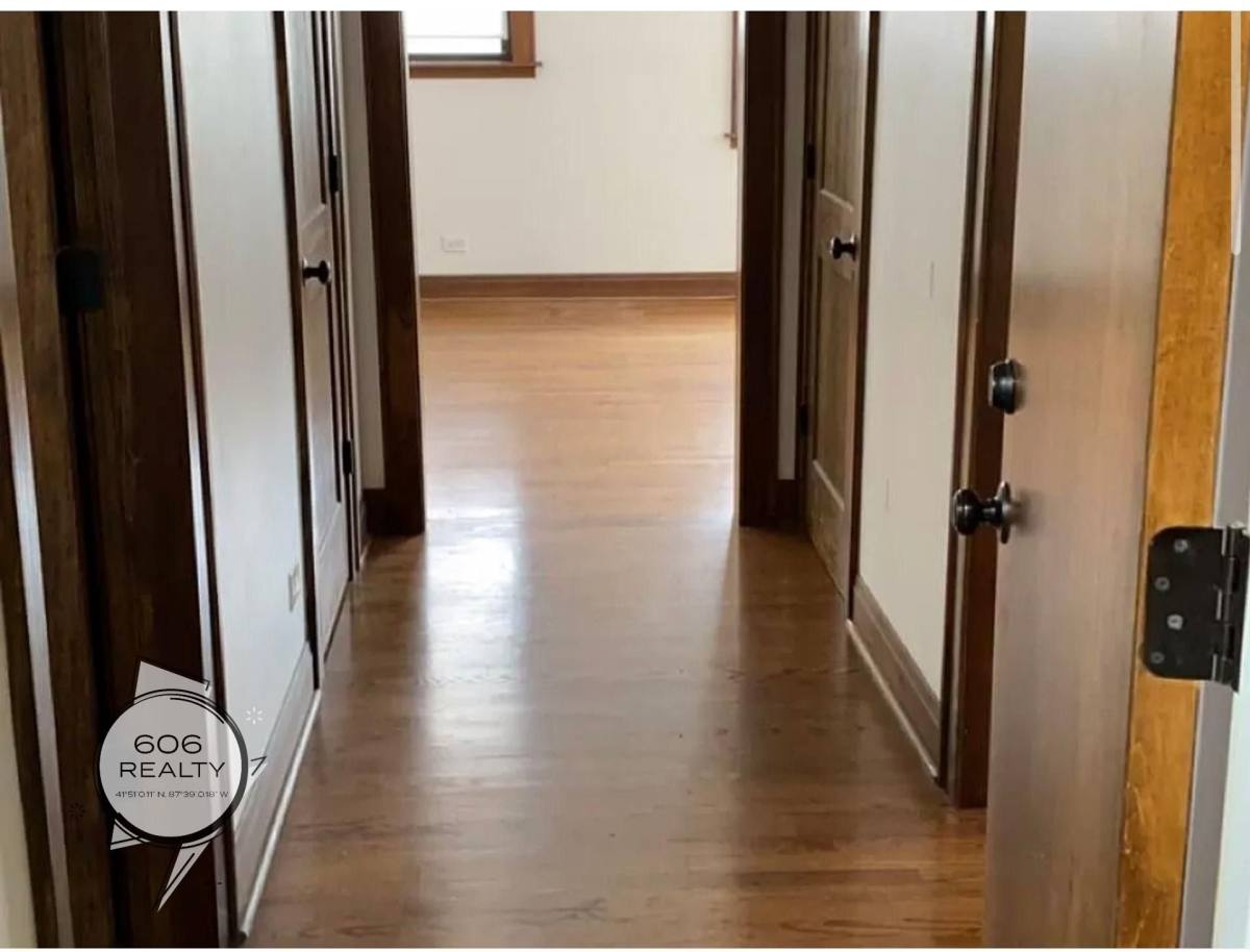 Apartment for rent at 3252-58 Maple Ave, Berwyn, IL 60402