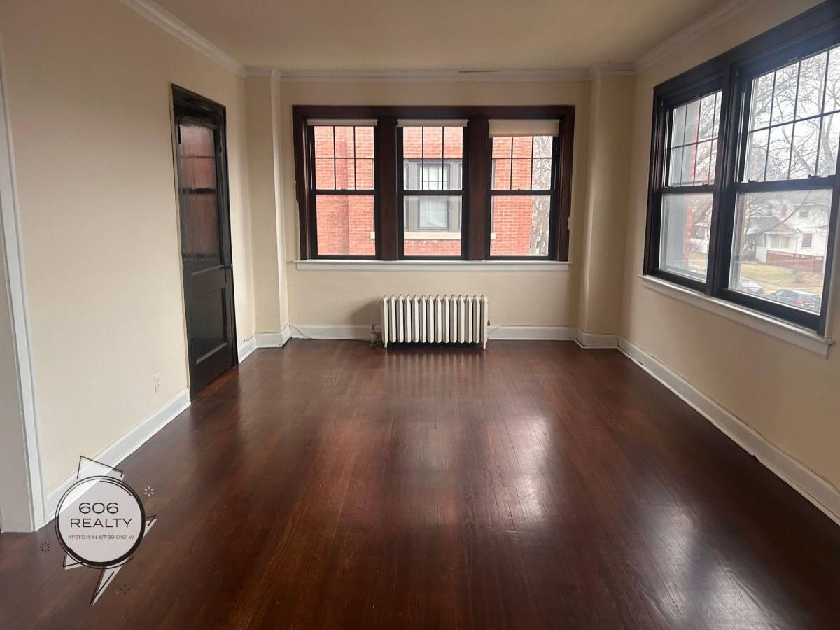 Apartment for rent at 3252-58 Maple Ave, Berwyn, IL 60402