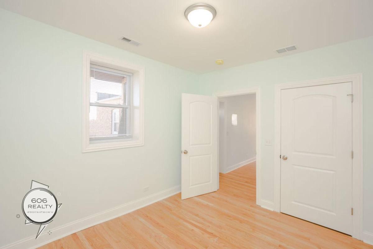 Apartment for rent at 4454-60 W Diversey, Chicago, IL 60639