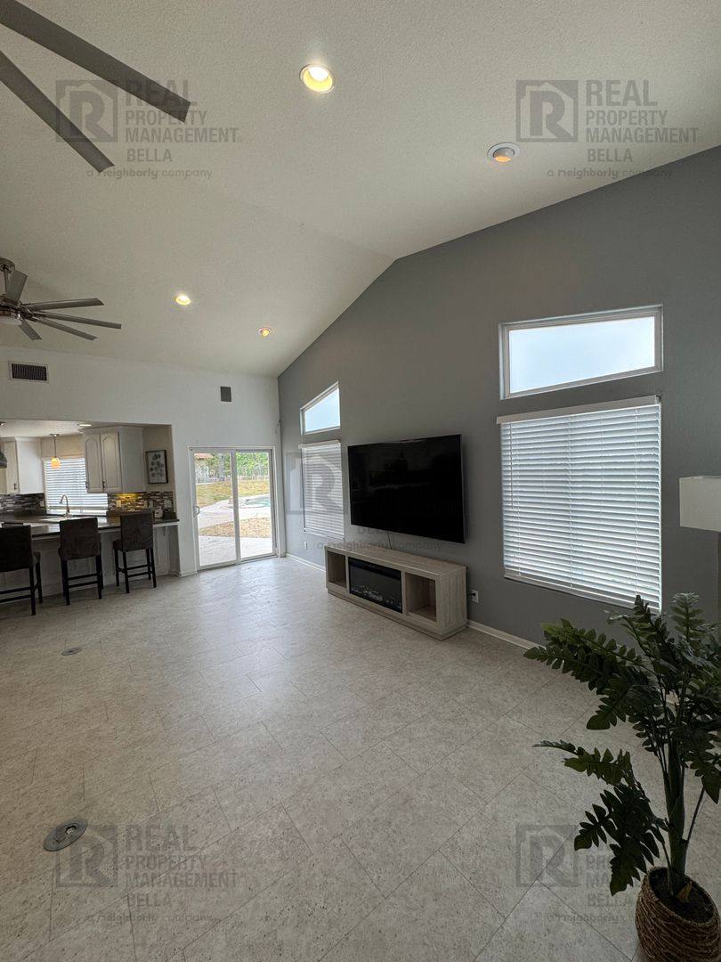 House for rent at 26419 Old Agency Rd, Hemet, CA 92544
