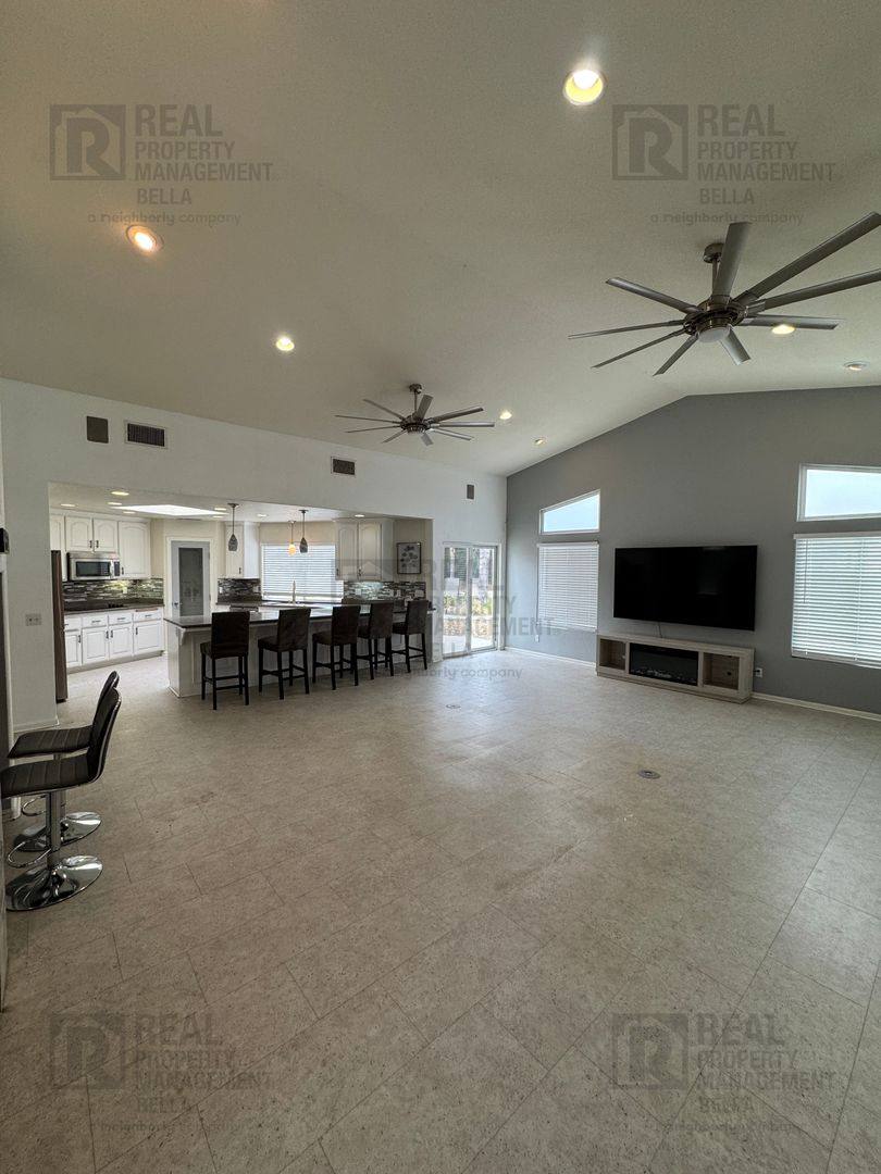 House for rent at 26419 Old Agency Rd, Hemet, CA 92544