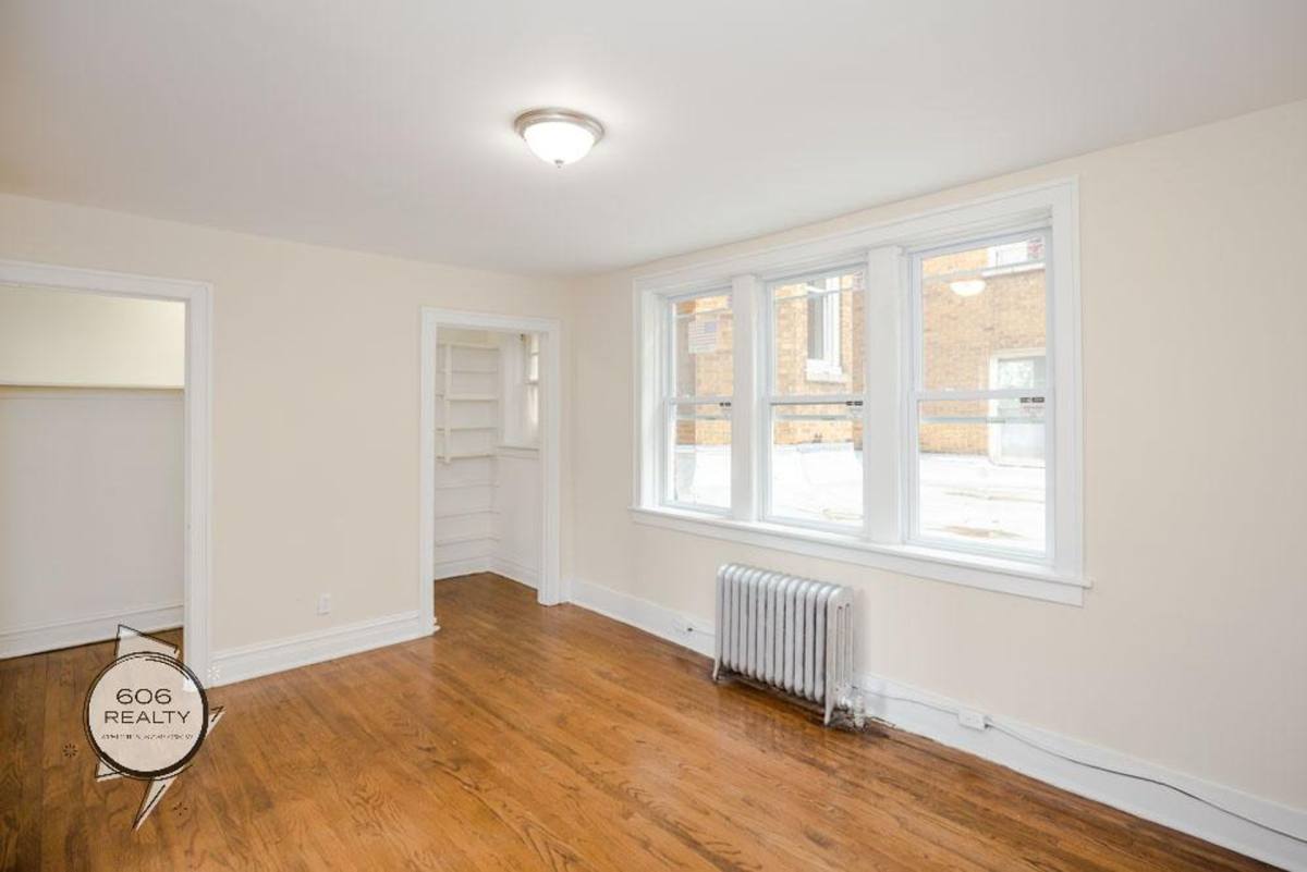 Apartment for rent at 5011-15 W Cermak Rd, Cicero, IL 60804