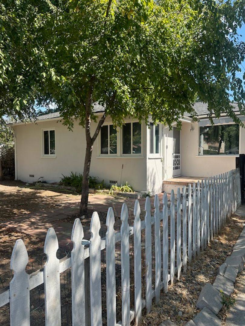 Apartment for rent at 202 Bald, Ojai, CA 93023
