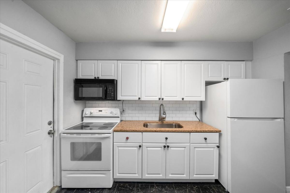 Townhouse for rent at 4123 18th Place, Vero Beach, FL 32960