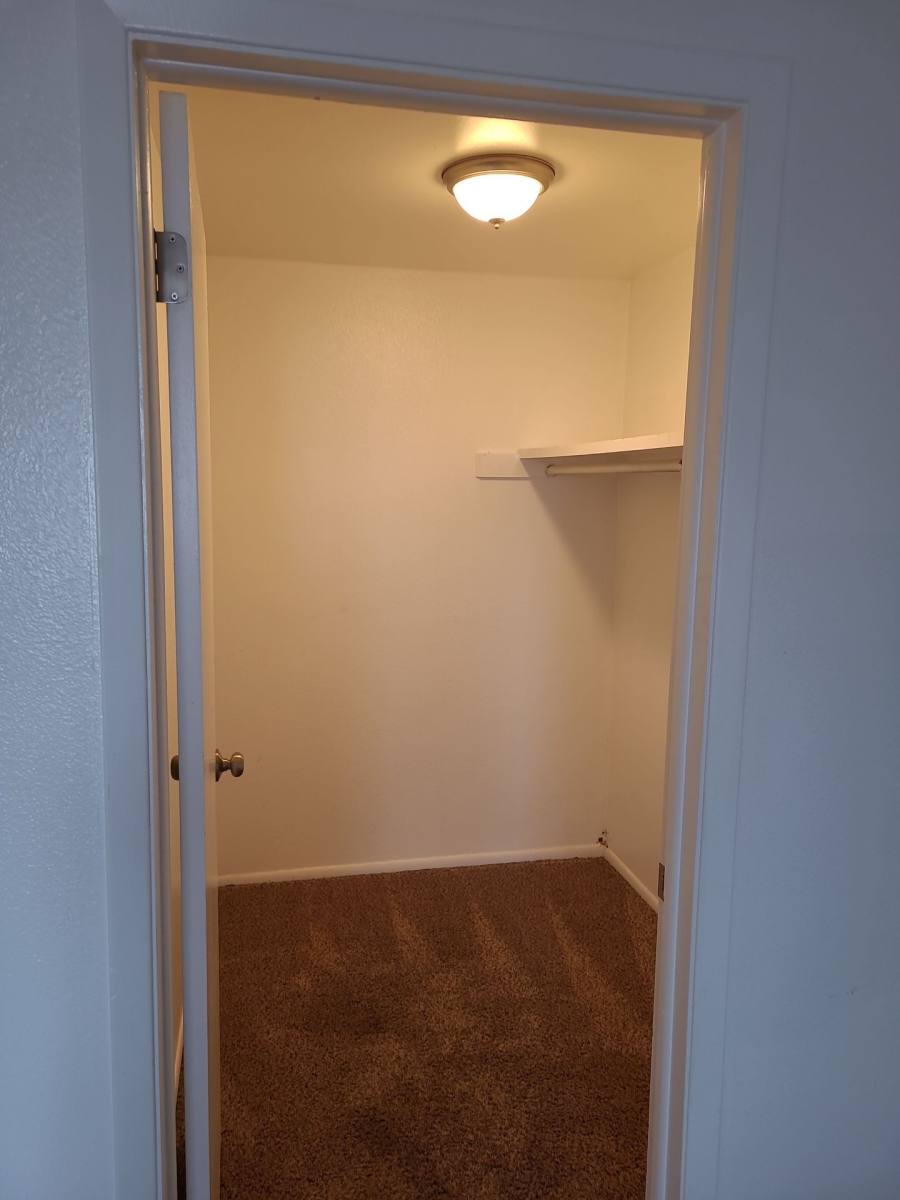 Apartment for rent at 70 NW 4th St, Ontario, OR 97914