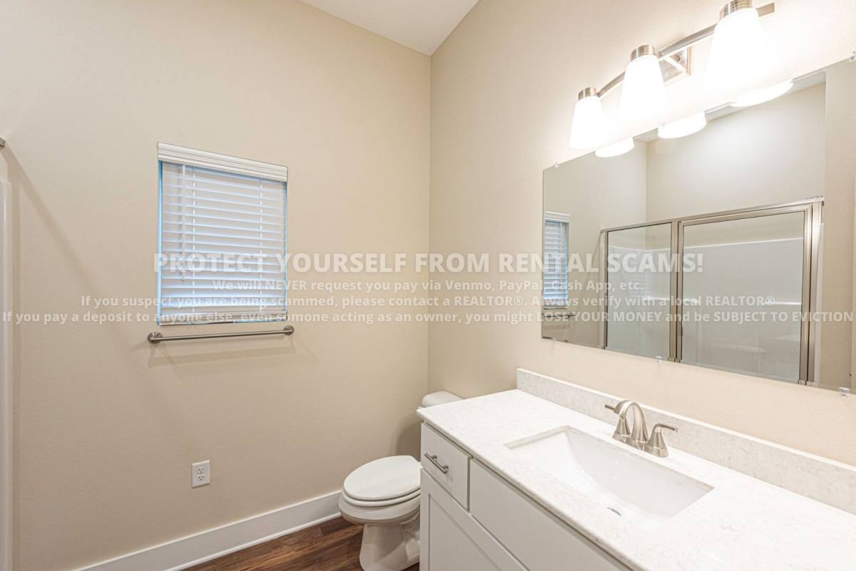 House for rent at 886 S Hill Ave, Fayetteville, AR 72701