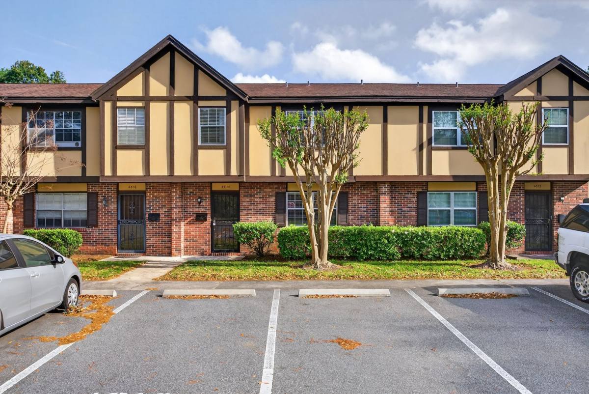 Townhouse for rent at 4814 Windrush Lane, Jacksonville, FL 32217