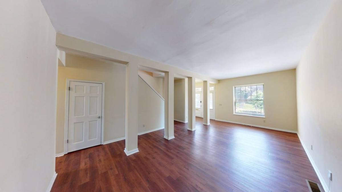 Apartment for rent at 3861 McRee Ave, Saint Louis, MO 63110
