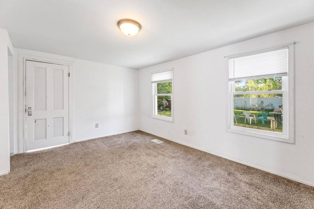 Apartment for rent at 1007 7th St S, La Crosse, WI 54601