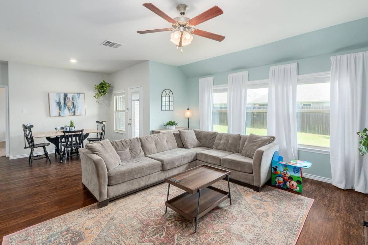 House for rent at 3136 Overlook Dr, Royse City, TX 75189