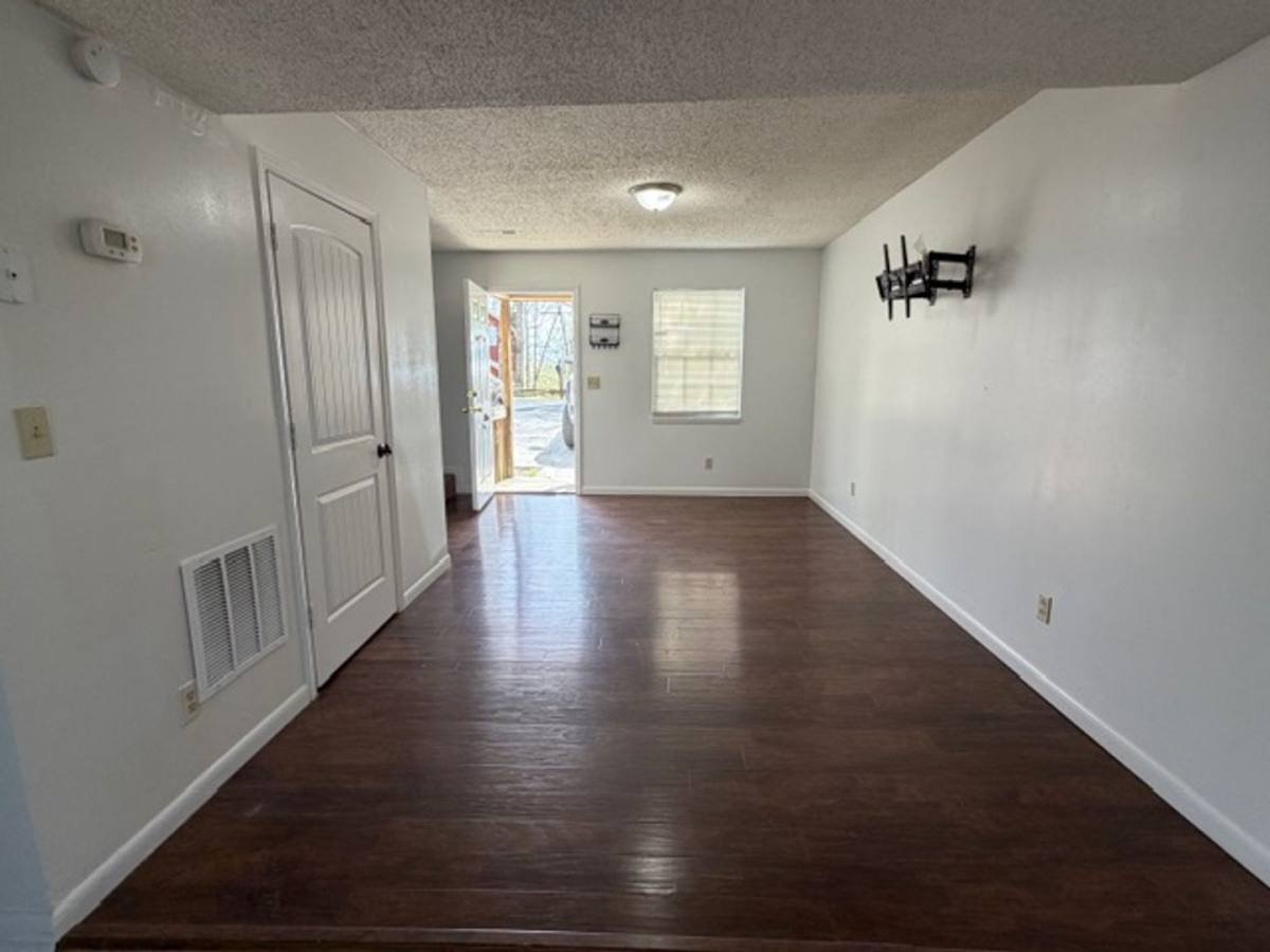 House for rent at 1981 Ridgeview Dr NW, Cleveland, TN 37311