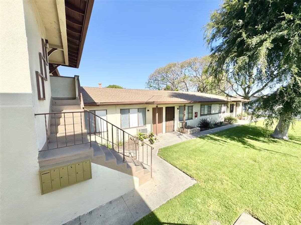 Apartment for rent at 2132-2134 W Juno Ave, Anaheim, CA 92804
