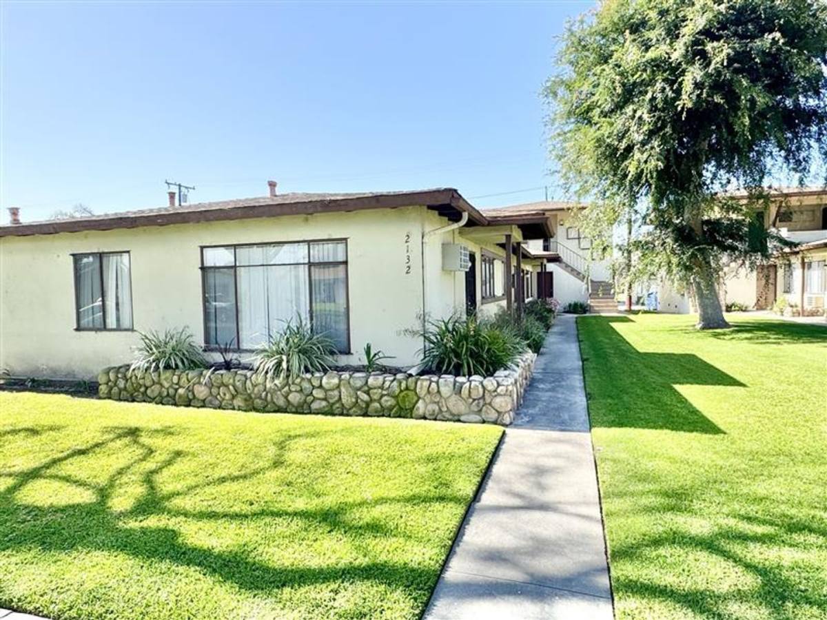 Apartment for rent at 2132-2134 W Juno Ave, Anaheim, CA 92804