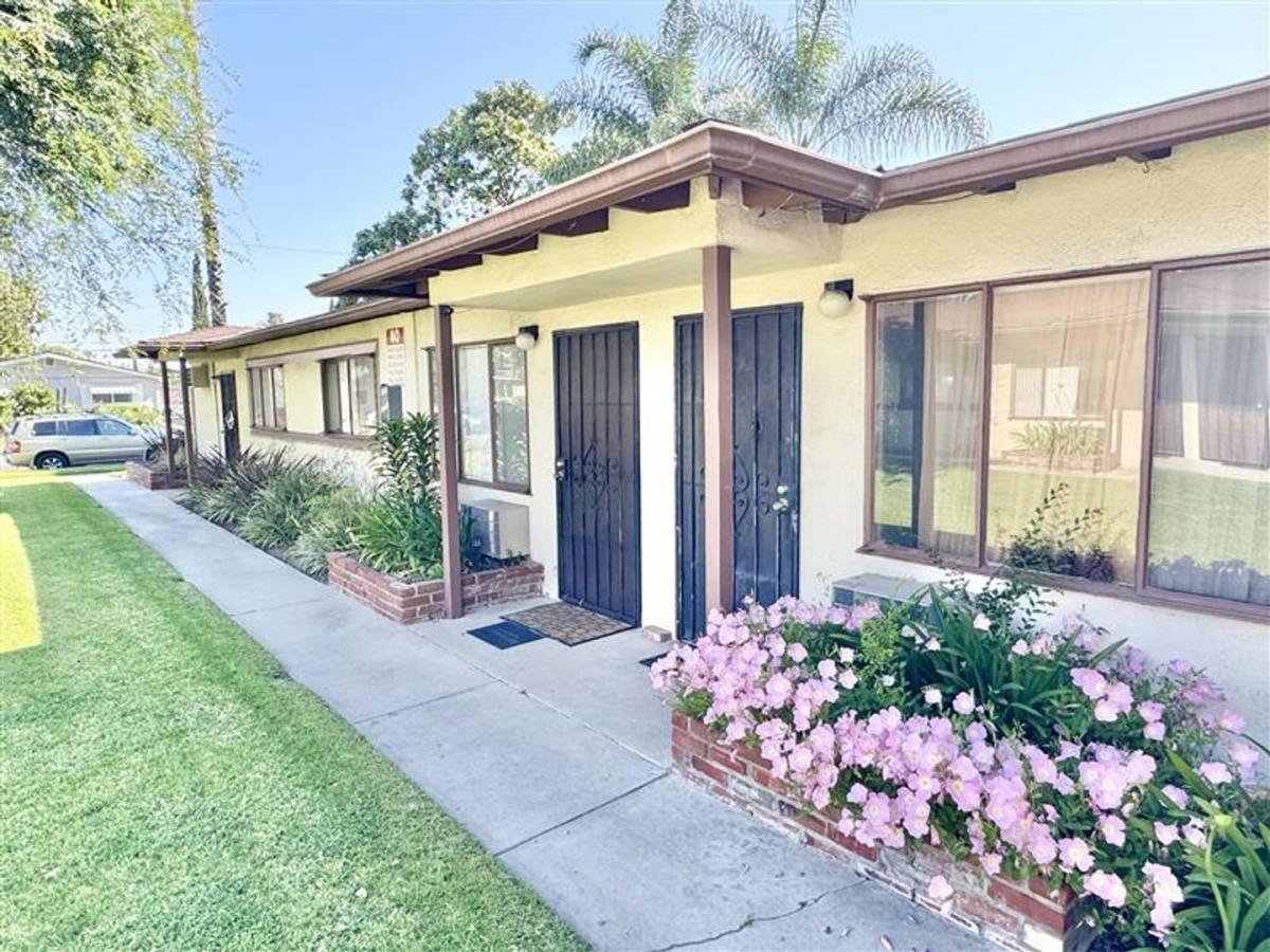 Apartment for rent at 2132-2134 W Juno Ave, Anaheim, CA 92804