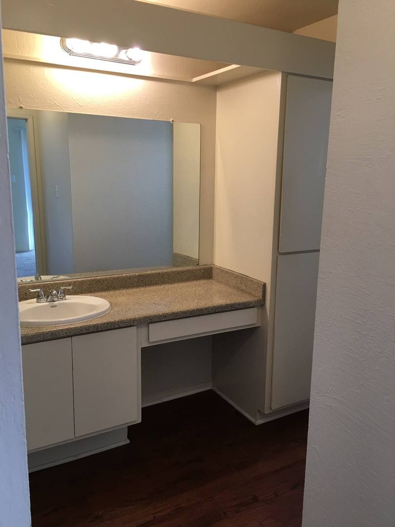 Apartment for rent at 415 15th St, Huntington Beach, CA 92648