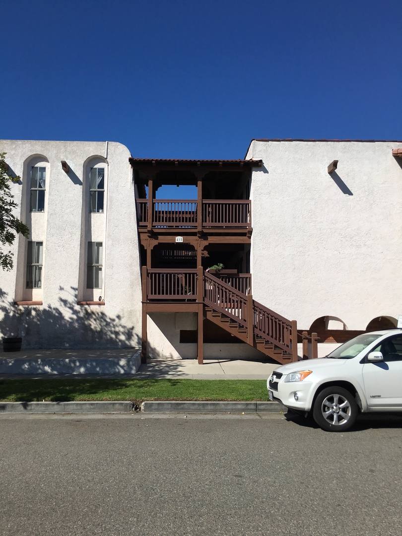 Apartment for rent at 415 15th St, Huntington Beach, CA 92648