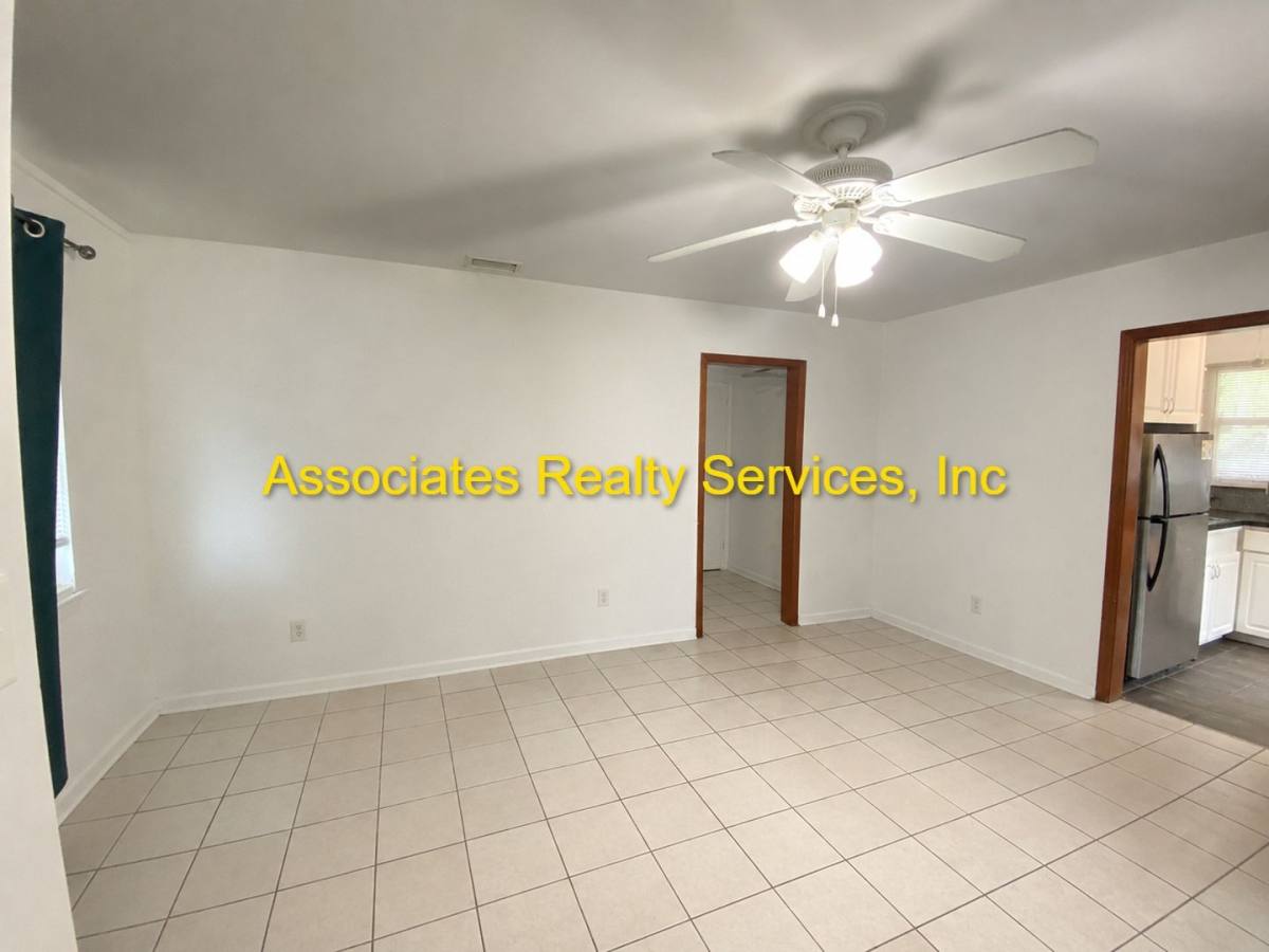 Apartment for rent at 202-208 NW 21st St, Gainesville, FL 32603
