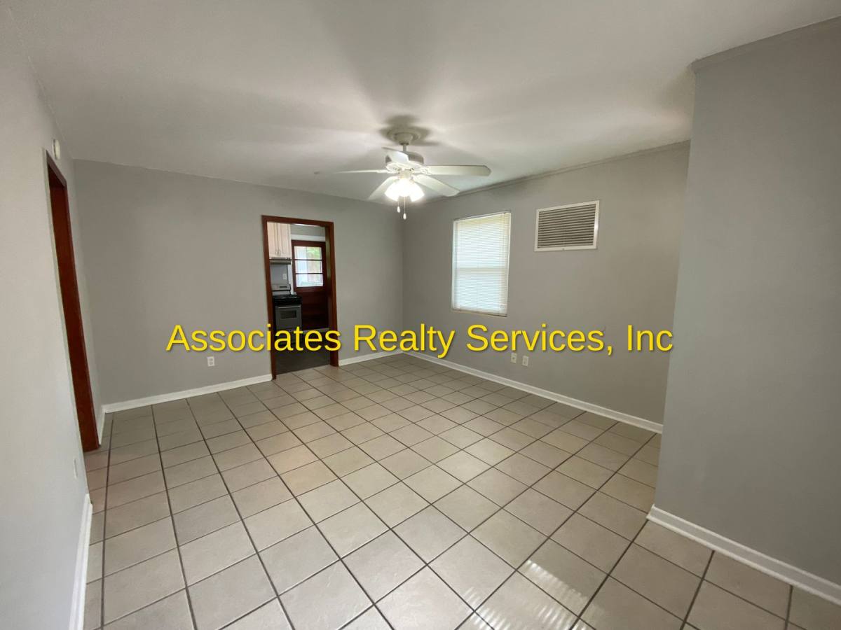 Apartment for rent at 202-208 NW 21st St, Gainesville, FL 32603