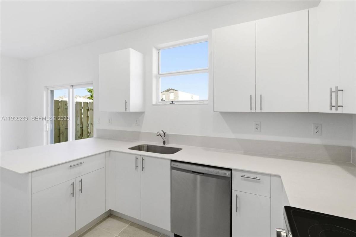 Townhouse for rent at 2705 SE 25 Ave, Homestead, FL 33035