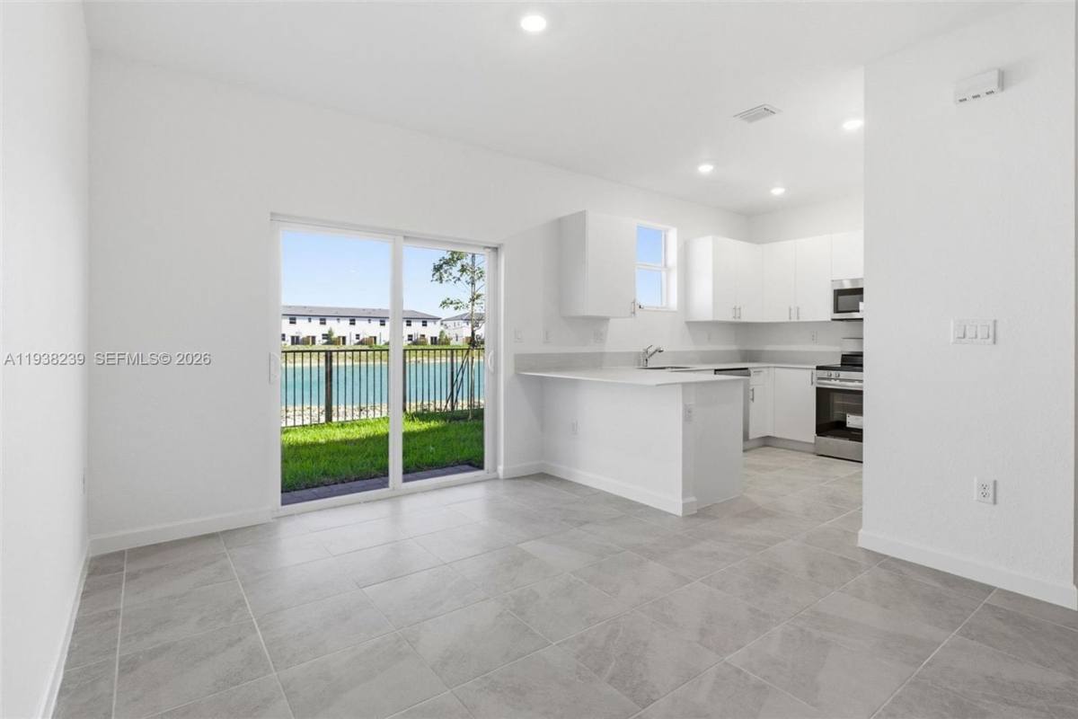 Townhouse for rent at 2705 SE 25 Ave, Homestead, FL 33035